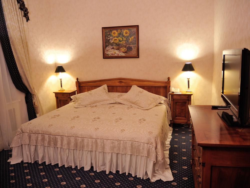 Grand Hotel Ukraine Dnyipropetrovszk Kültér fotó