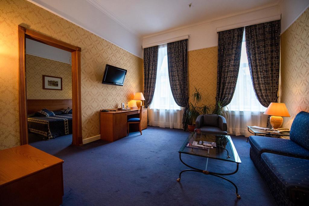 Grand Hotel Ukraine Dnyipropetrovszk Kültér fotó