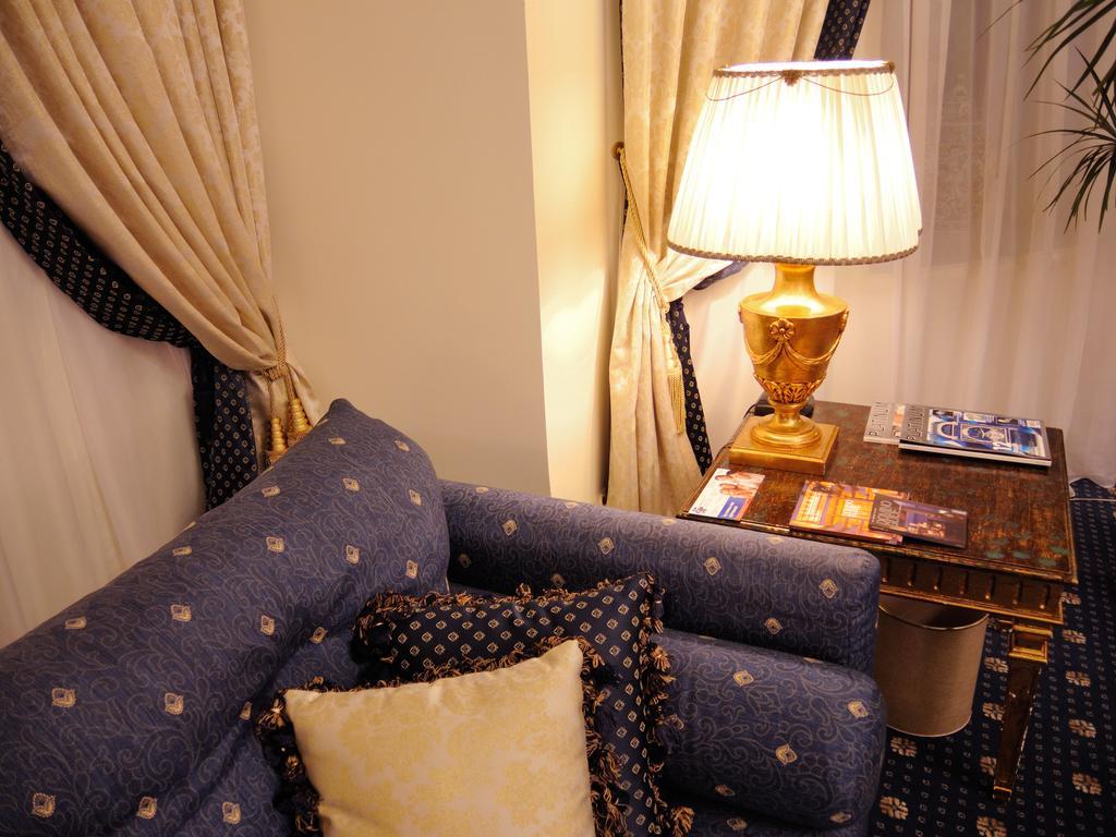 Grand Hotel Ukraine Dnyipropetrovszk Kültér fotó